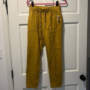 NWT Old navy mustard cotton casual pants